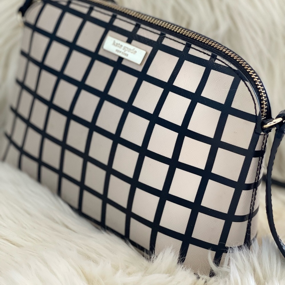 KATE SPADE Black and Beige Checker crossbody bag 🍾 - Picture 6 of 7